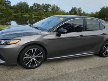 2018 Toyota Camry SE