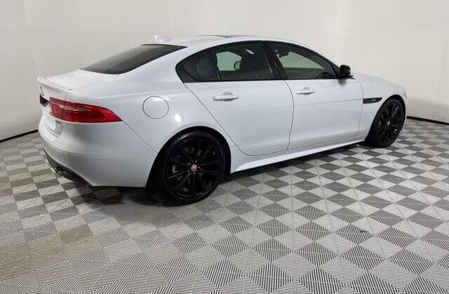 2017 Jaguar XE 35t R-Sport